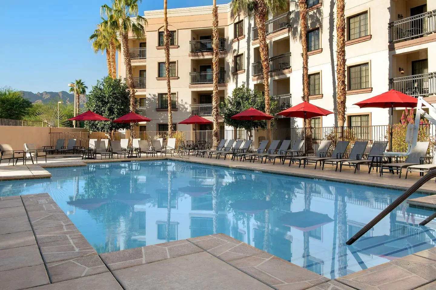 Embassy Suites by Hilton La Quinta Hotel & Spa OUTDOOR_POOL