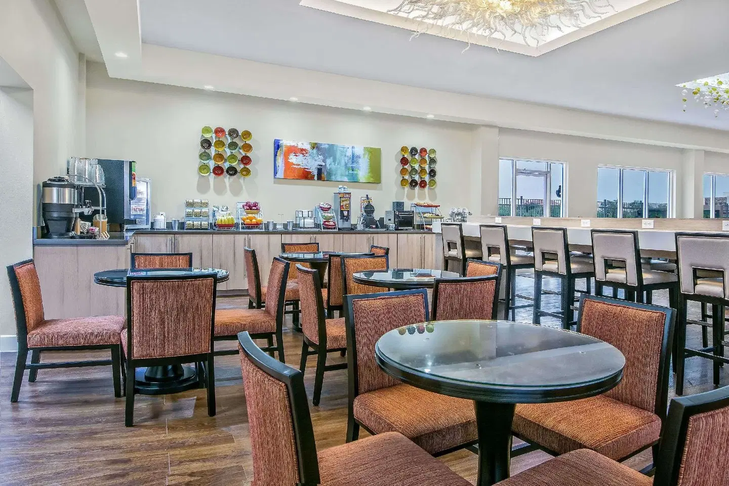 Hawthorn Suites by Wyndham McAllen Bar