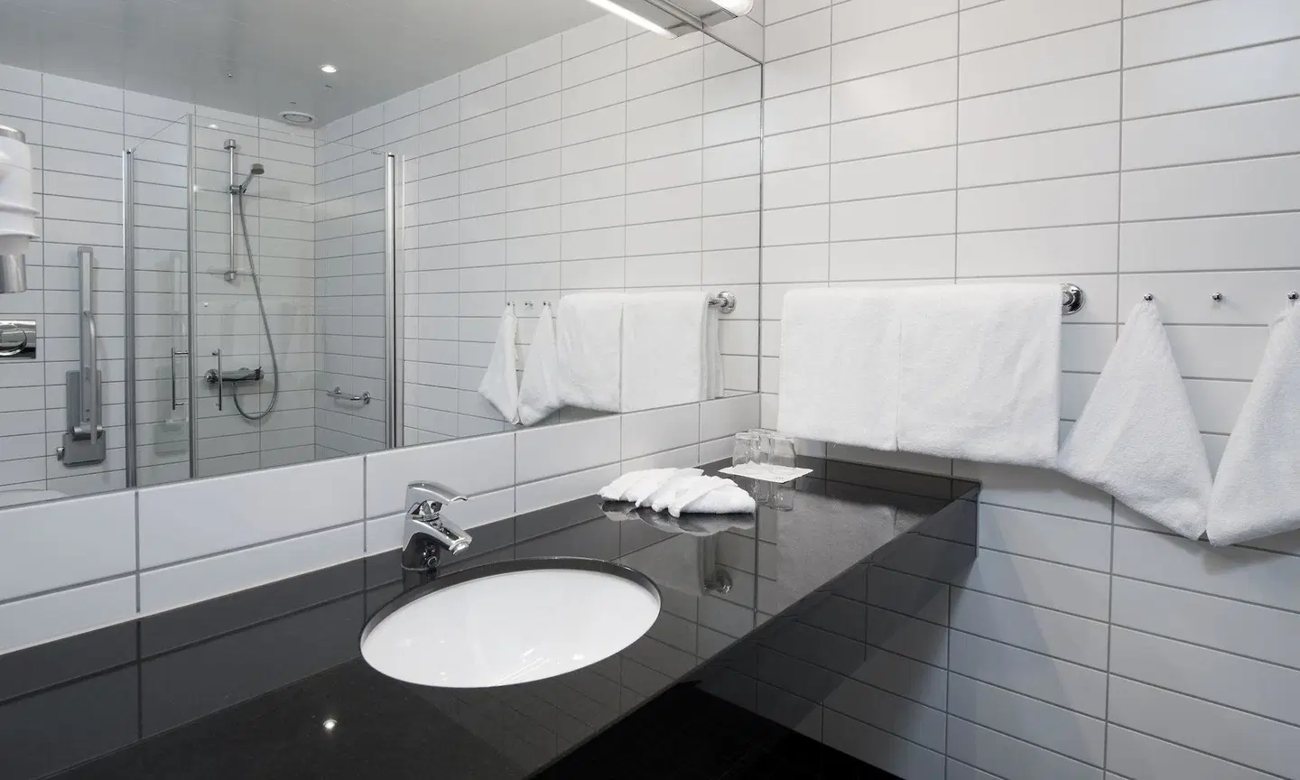 Thon Hotel Sandven Badezimmer