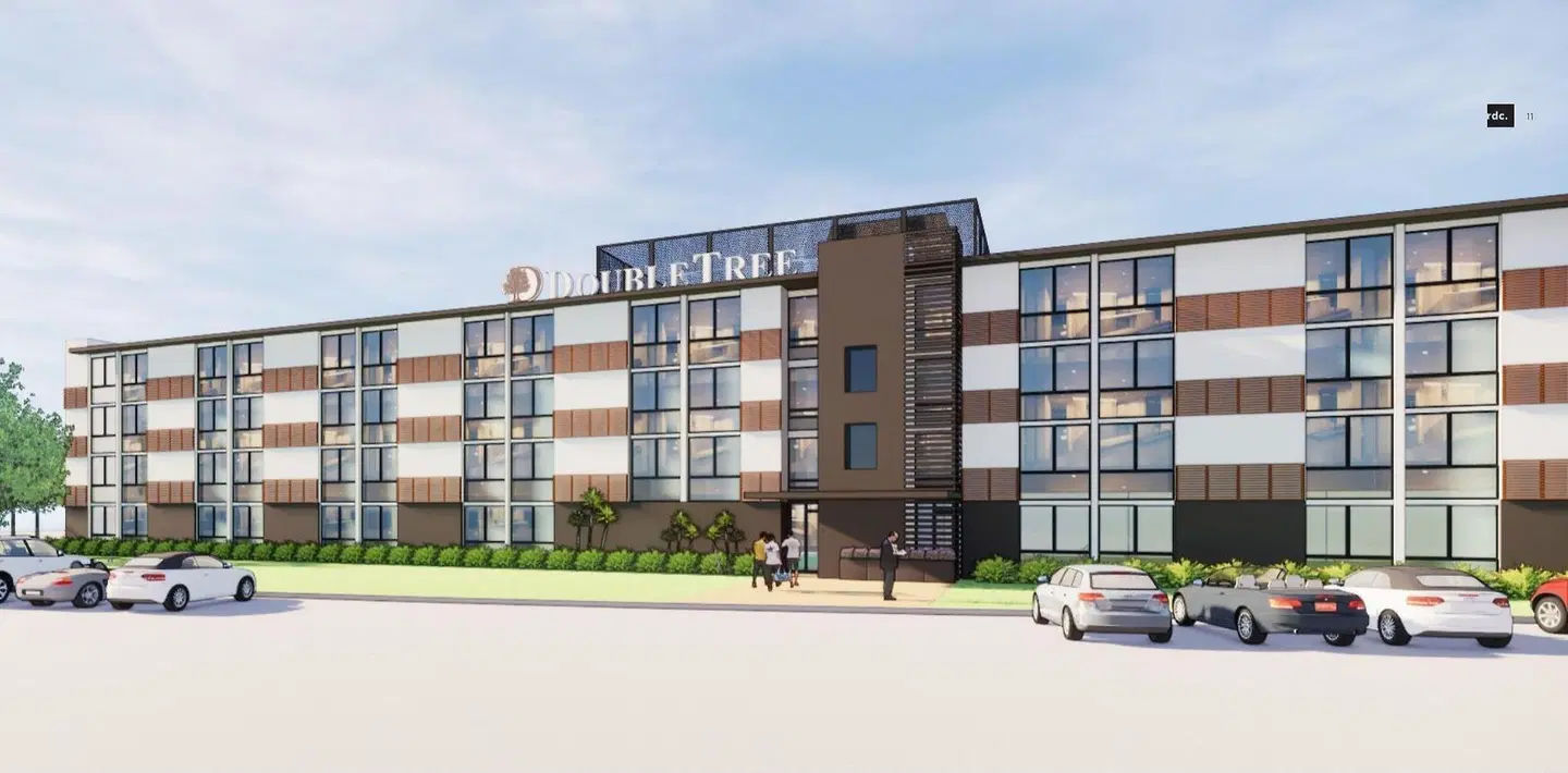 DoubleTree by Hilton Palmdale EXTERIOR