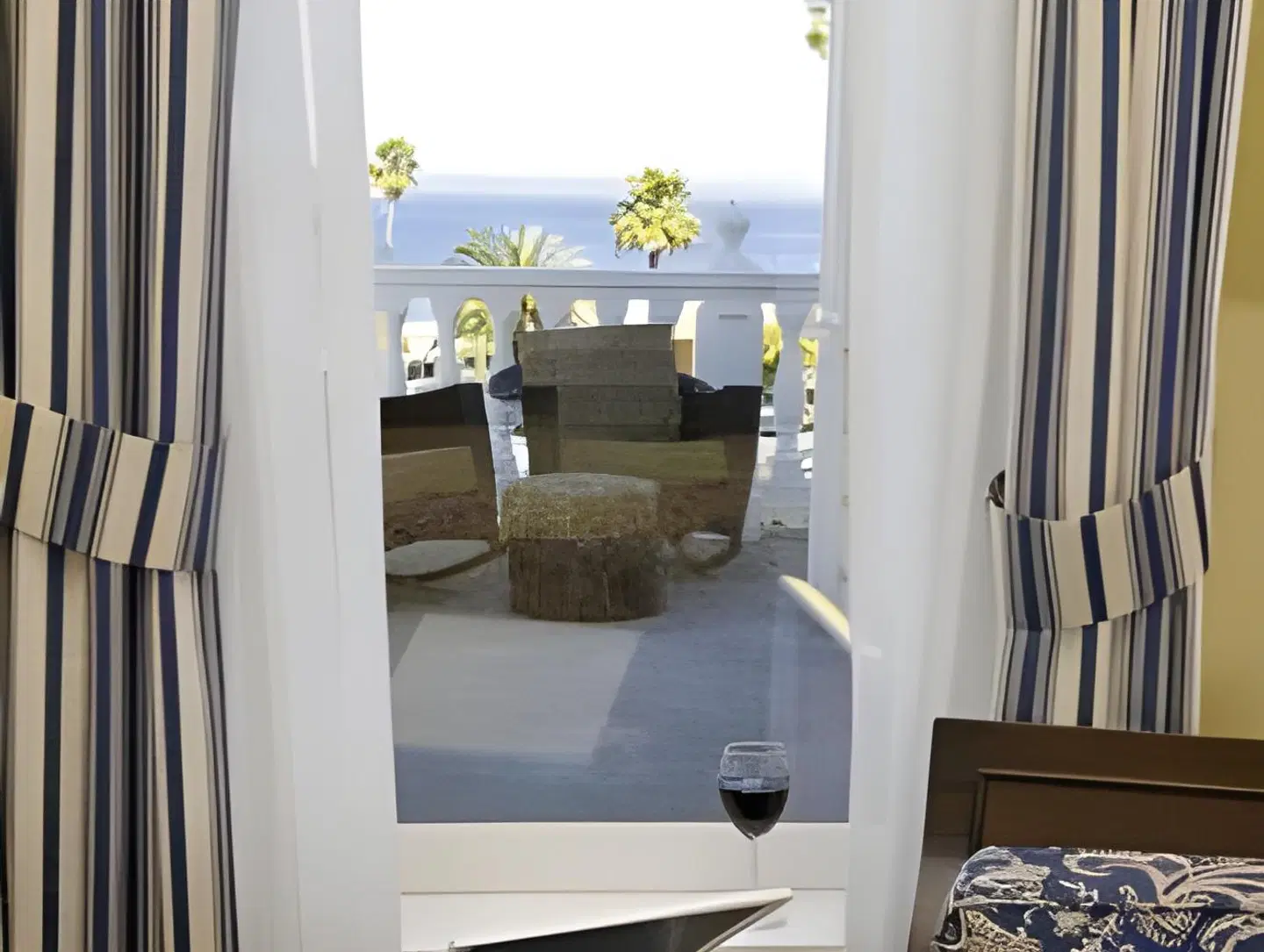 West Cliff Inn, A Four Sisters Inn ROOM_EXAMPLE