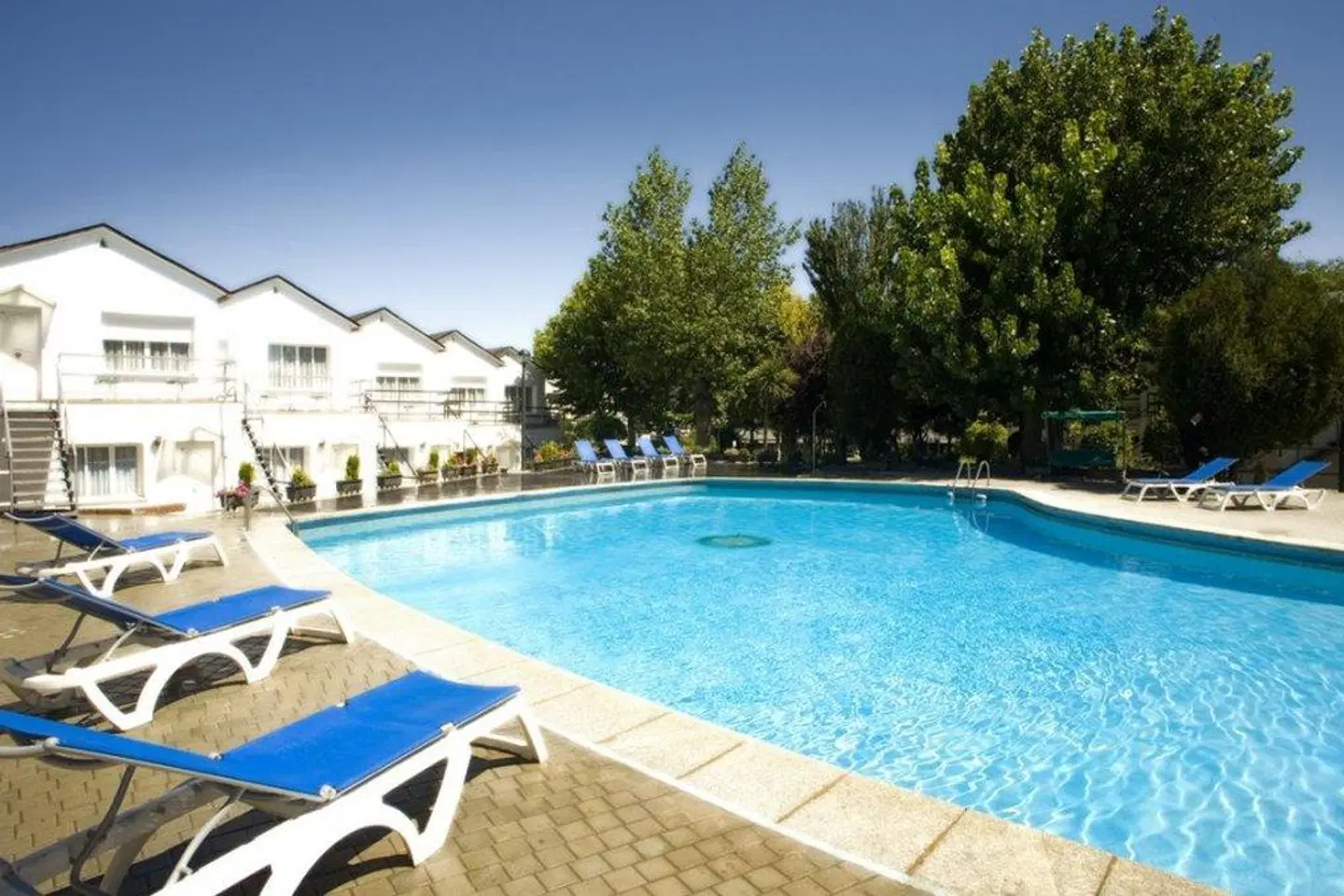 Osuna OUTDOOR_POOL