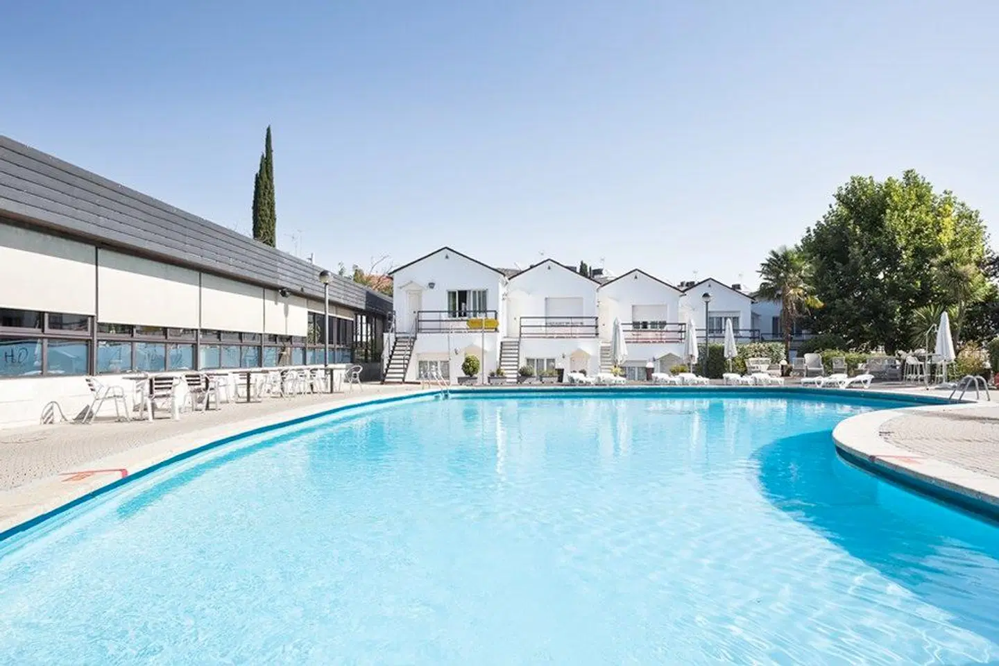 Osuna OUTDOOR_POOL