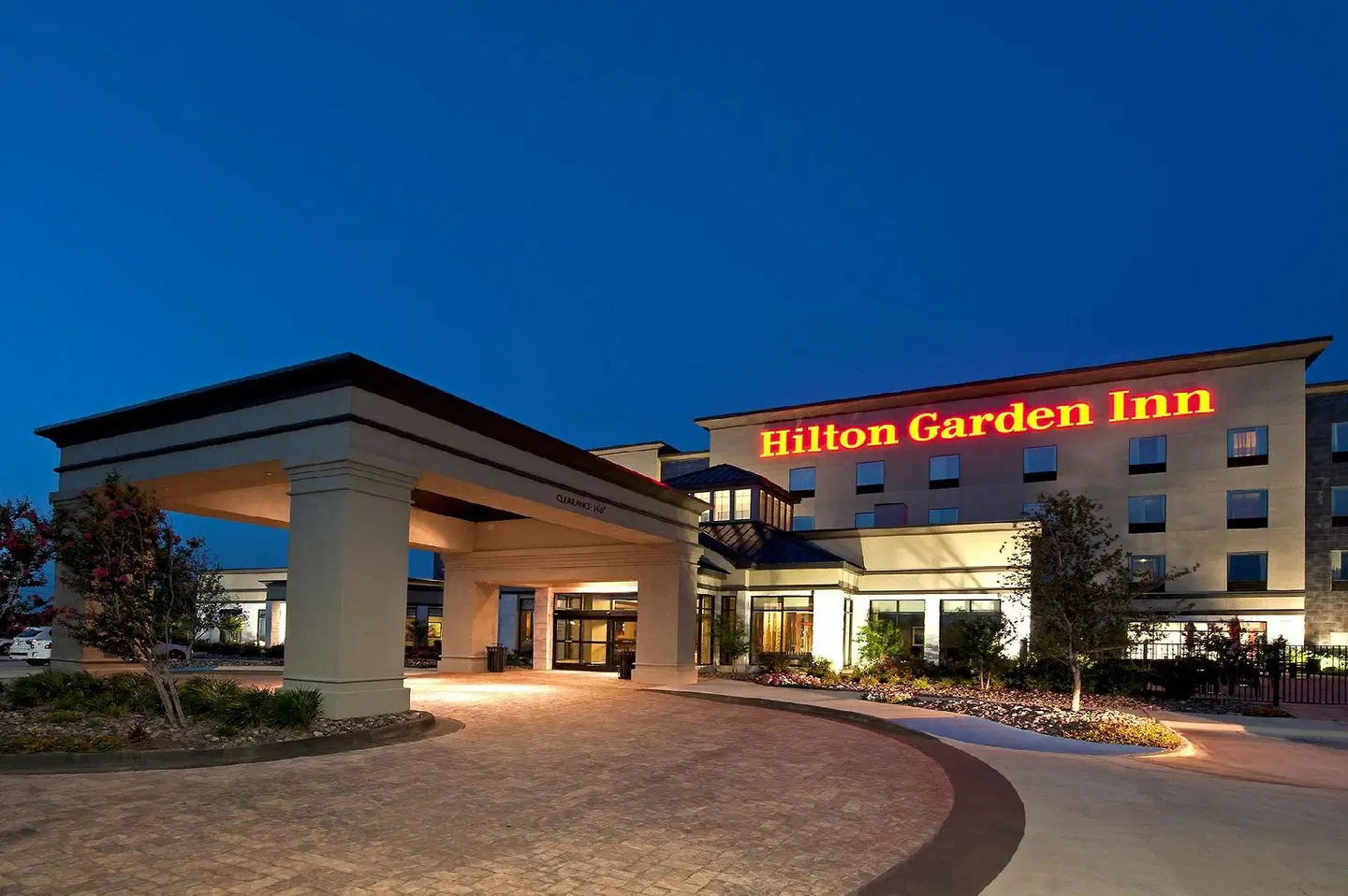 Hilton Garden Inn Ft Worth Alliance Airport EXTERIOR