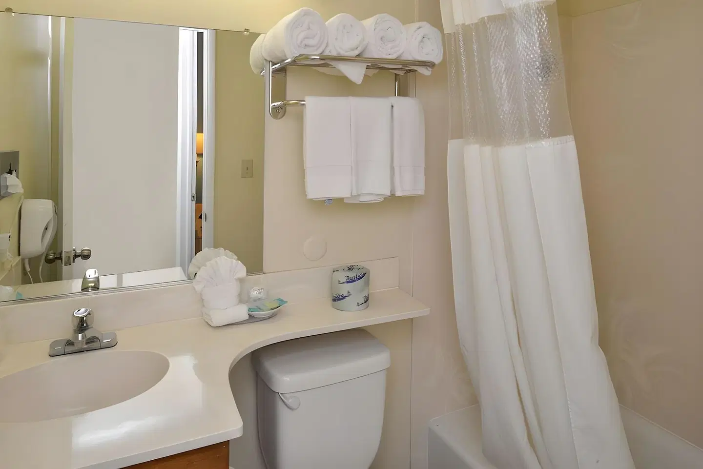 Edgewater Inn and Suites Badezimmer