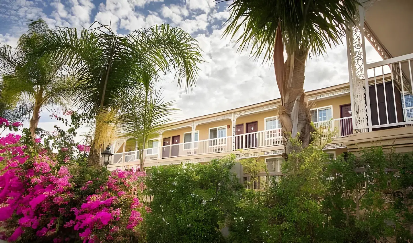 Regency Inn in Los Angeles EXTERIOR