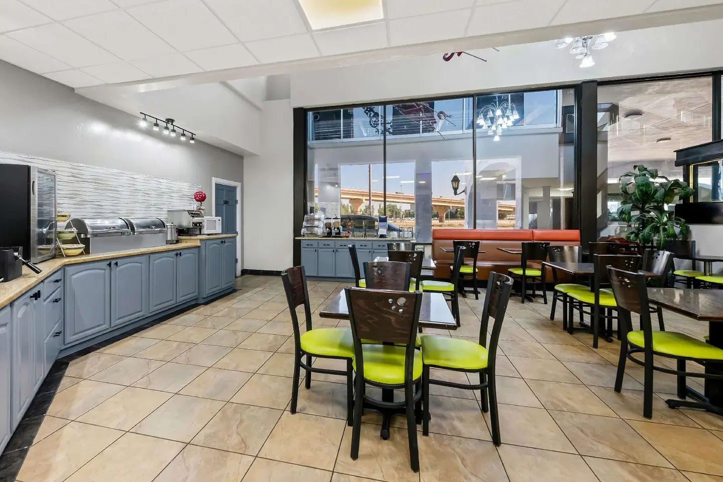 SureStay Plus Hotel by Best Western Lubbock Medical Center Restaurant