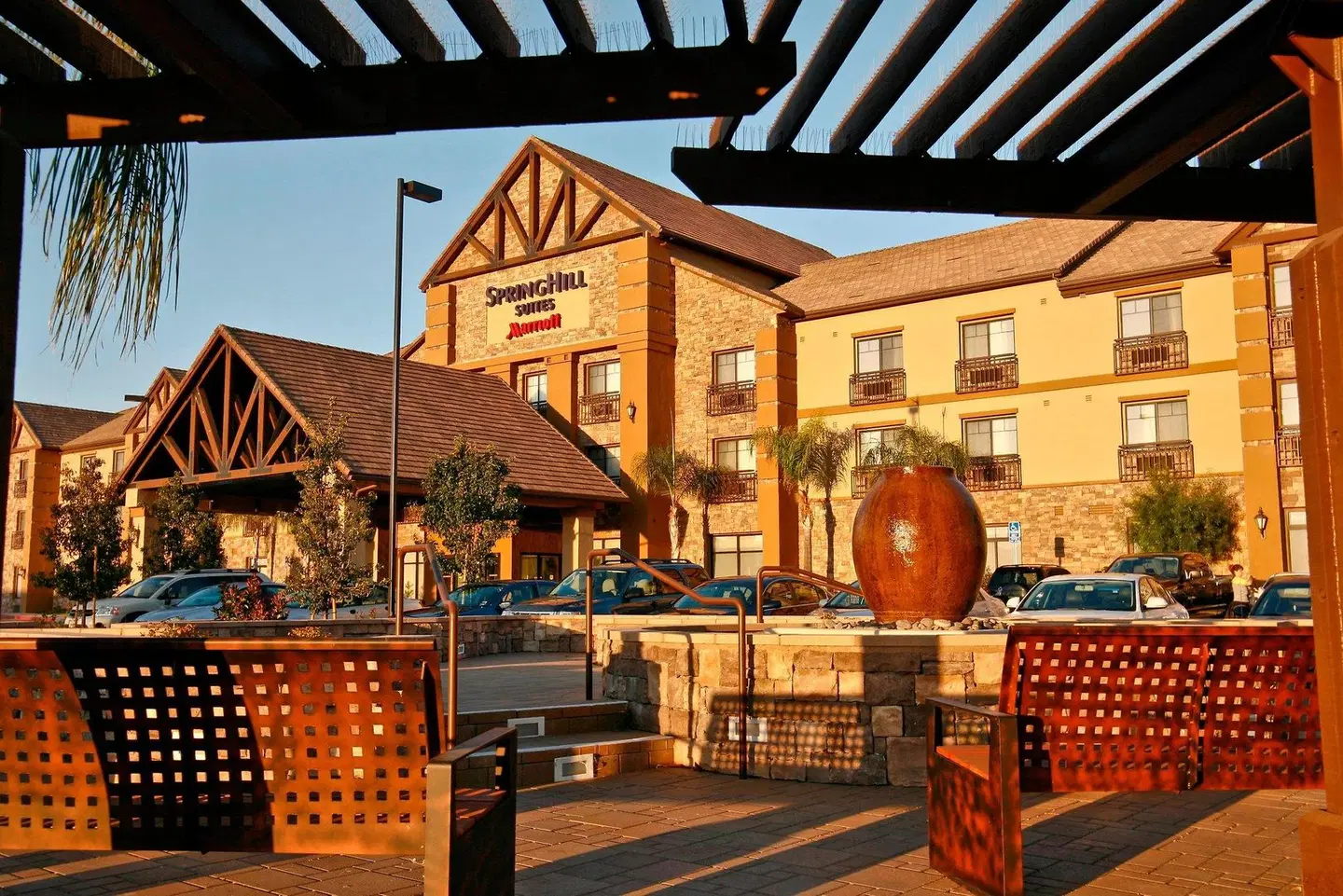SpringHill Suites by Marriott Temecula Valley Wine Country Bar