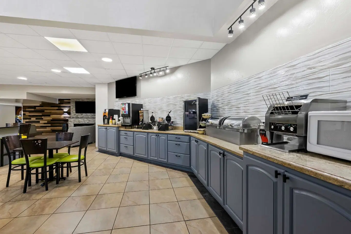 SureStay Plus Hotel by Best Western Lubbock Medical Center Bar