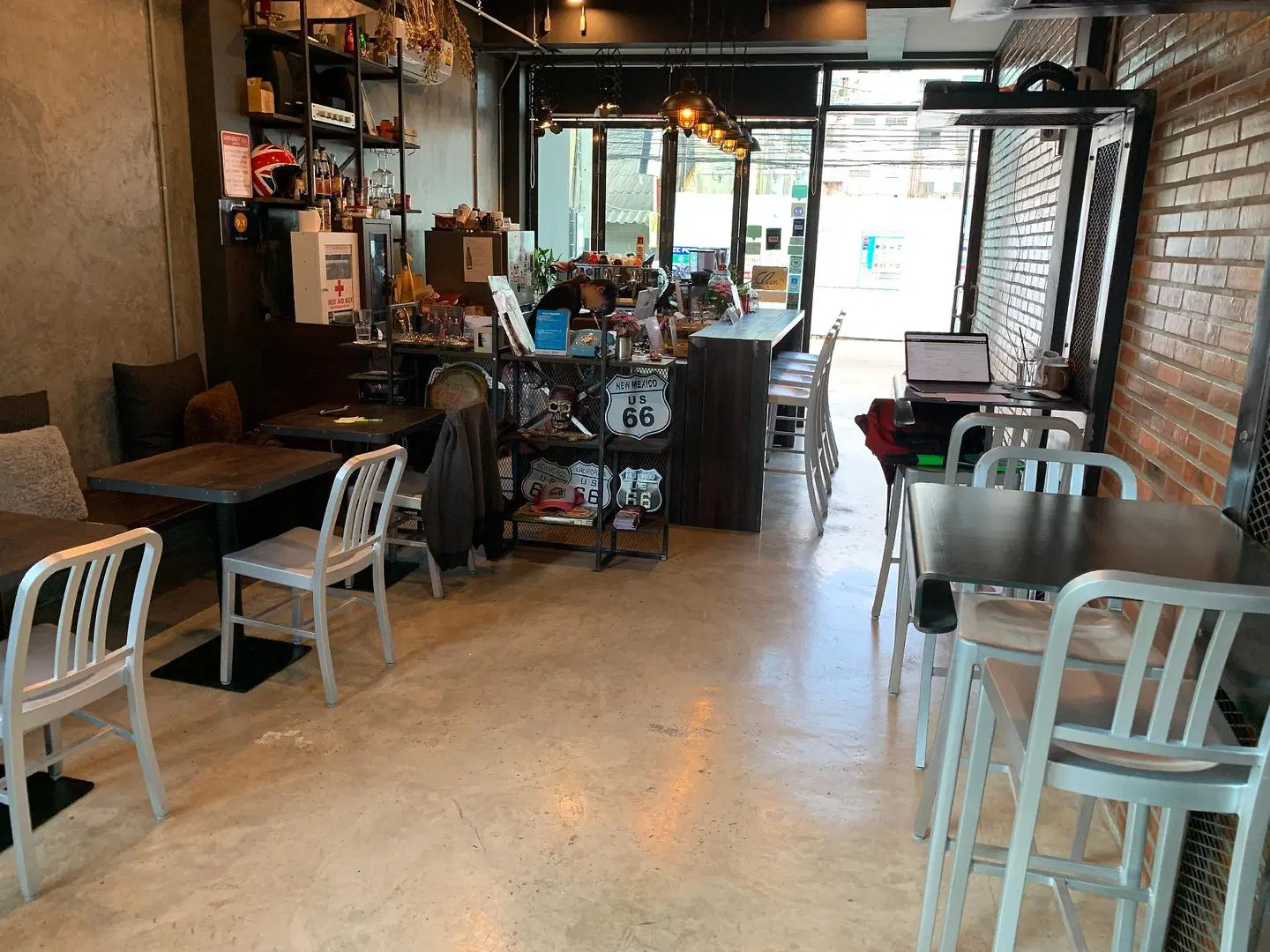 Norn Nee Nor Hostel&Cafe Bar