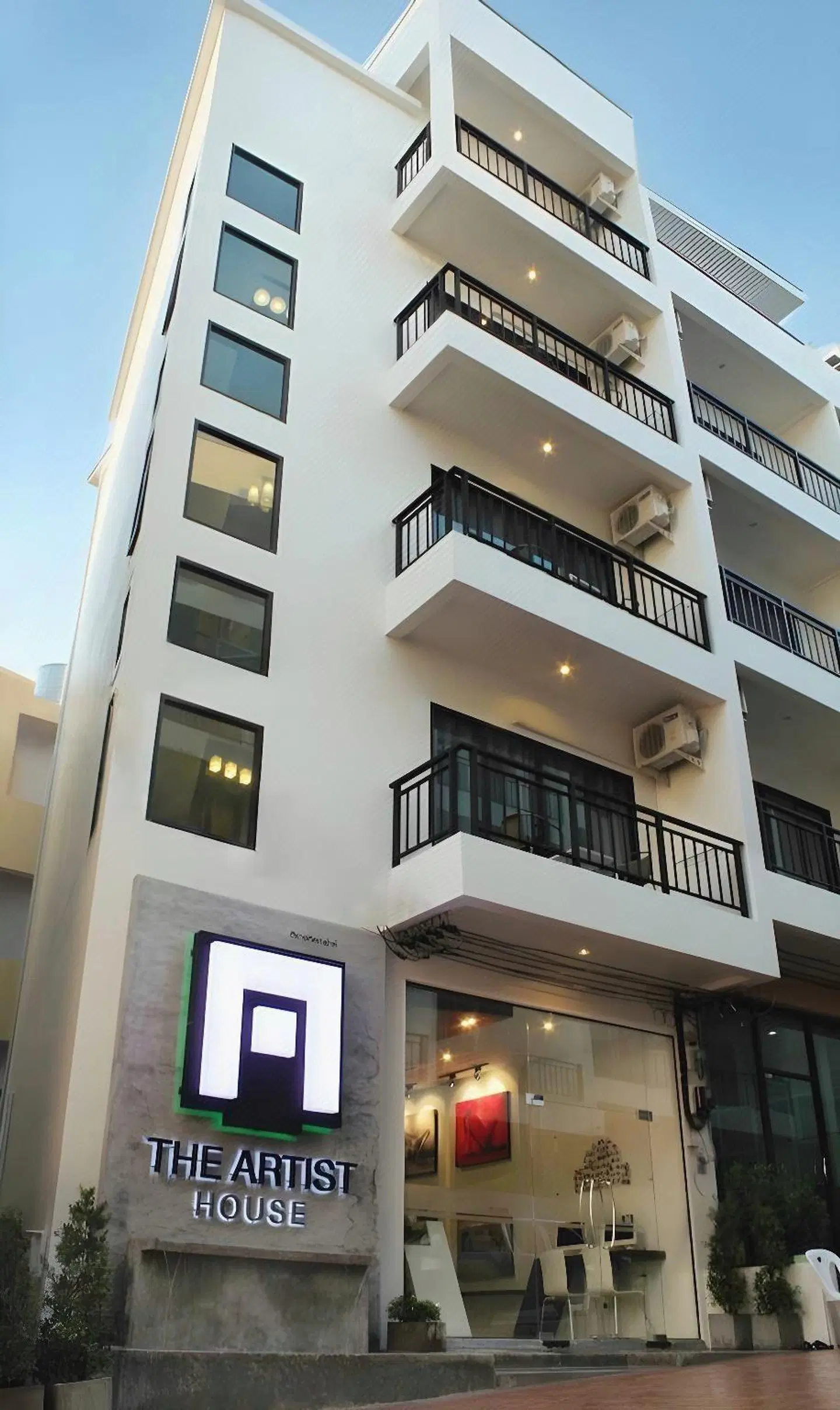 The Artist House EXTERIOR
