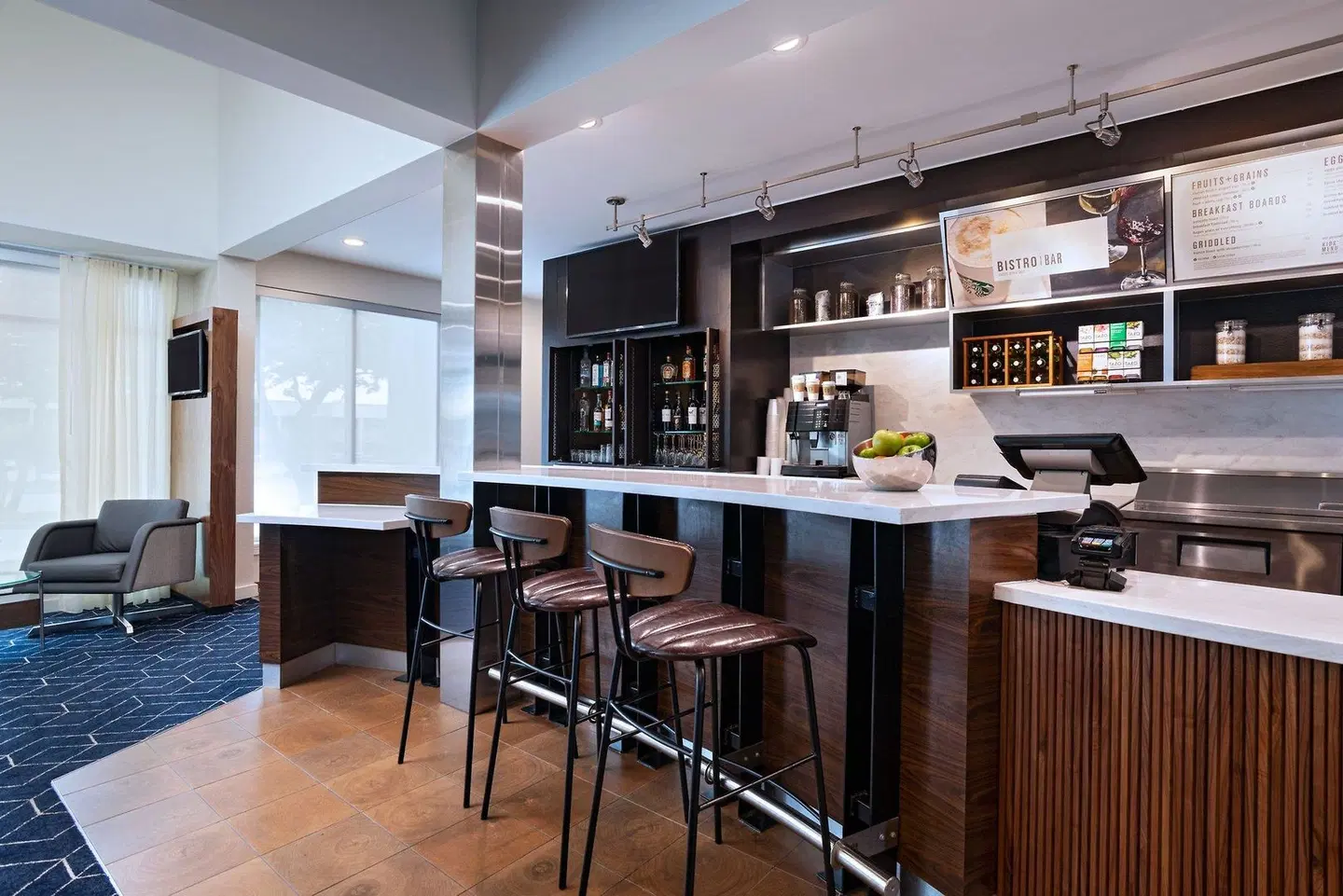 Courtyard by Marriott Dallas Richardson at Spring Valley Bar