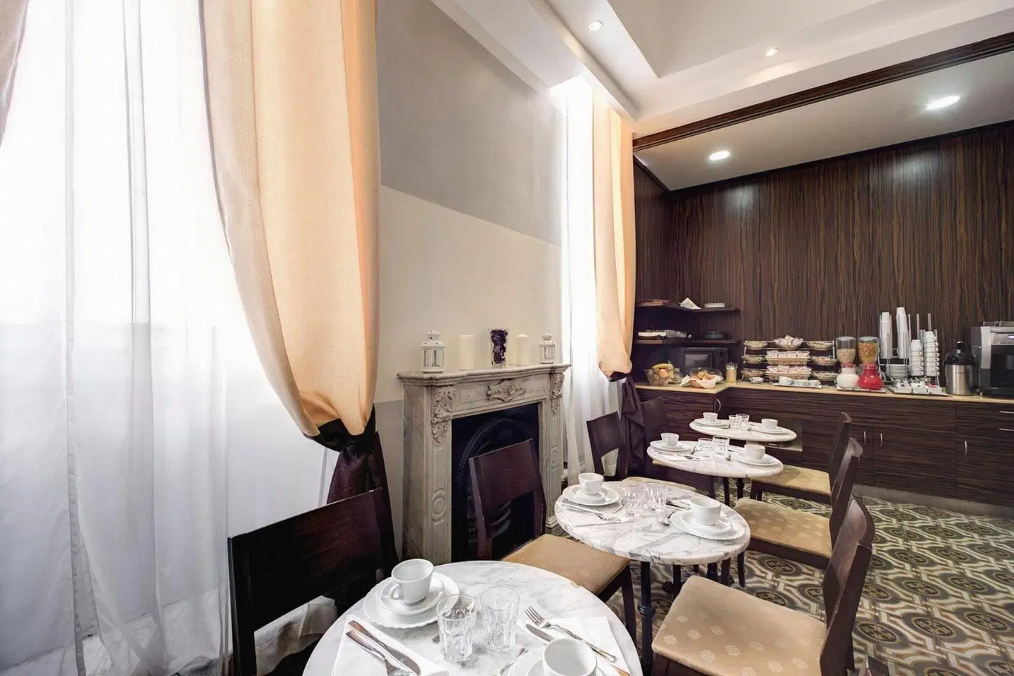 939 Hotel Restaurant
