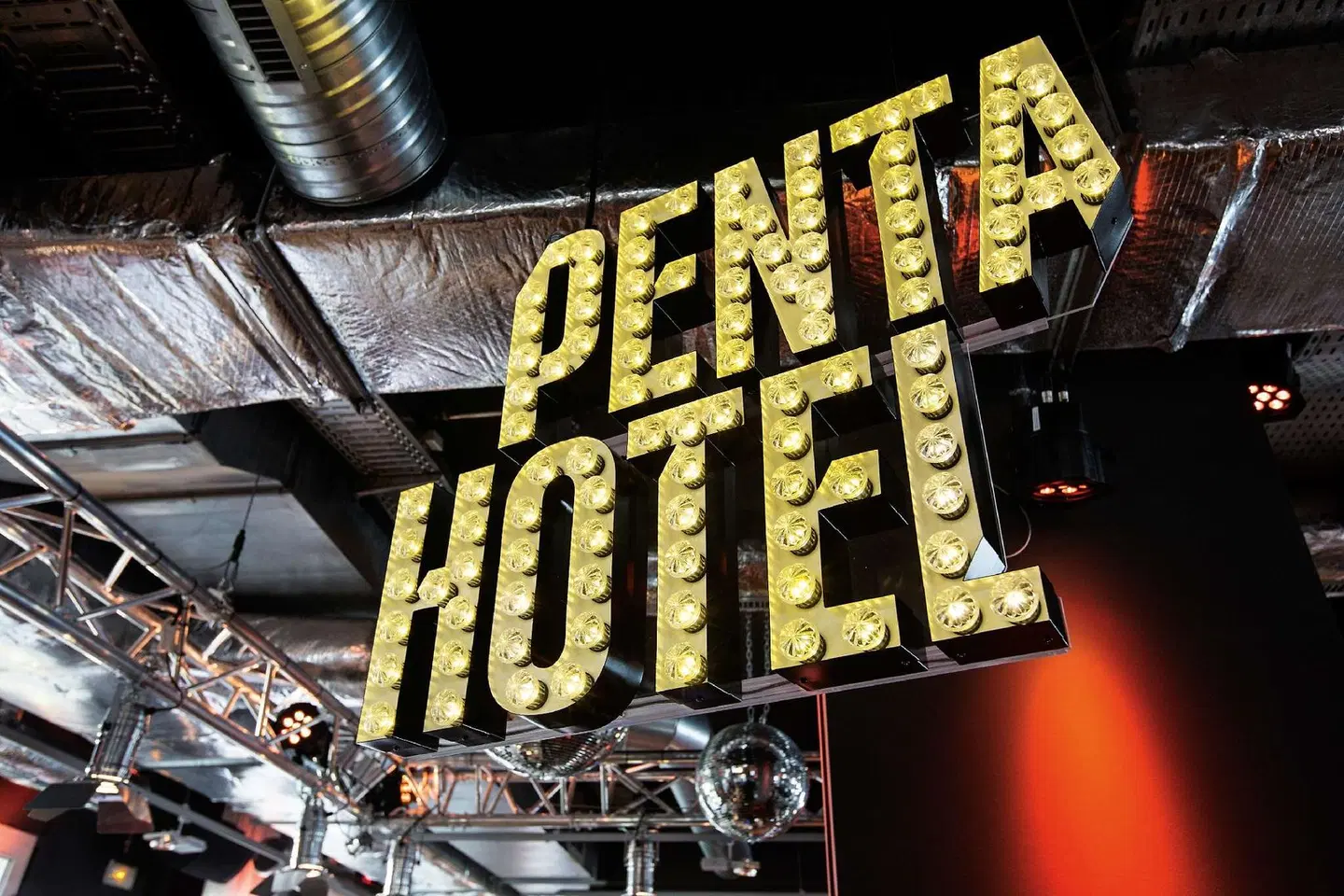 Pentahotel Brussels City Centre EXTERIOR