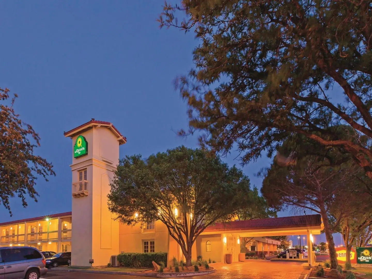 La Quinta Inn by Wyndham Lubbock - Downtown Civic Center EXTERIOR