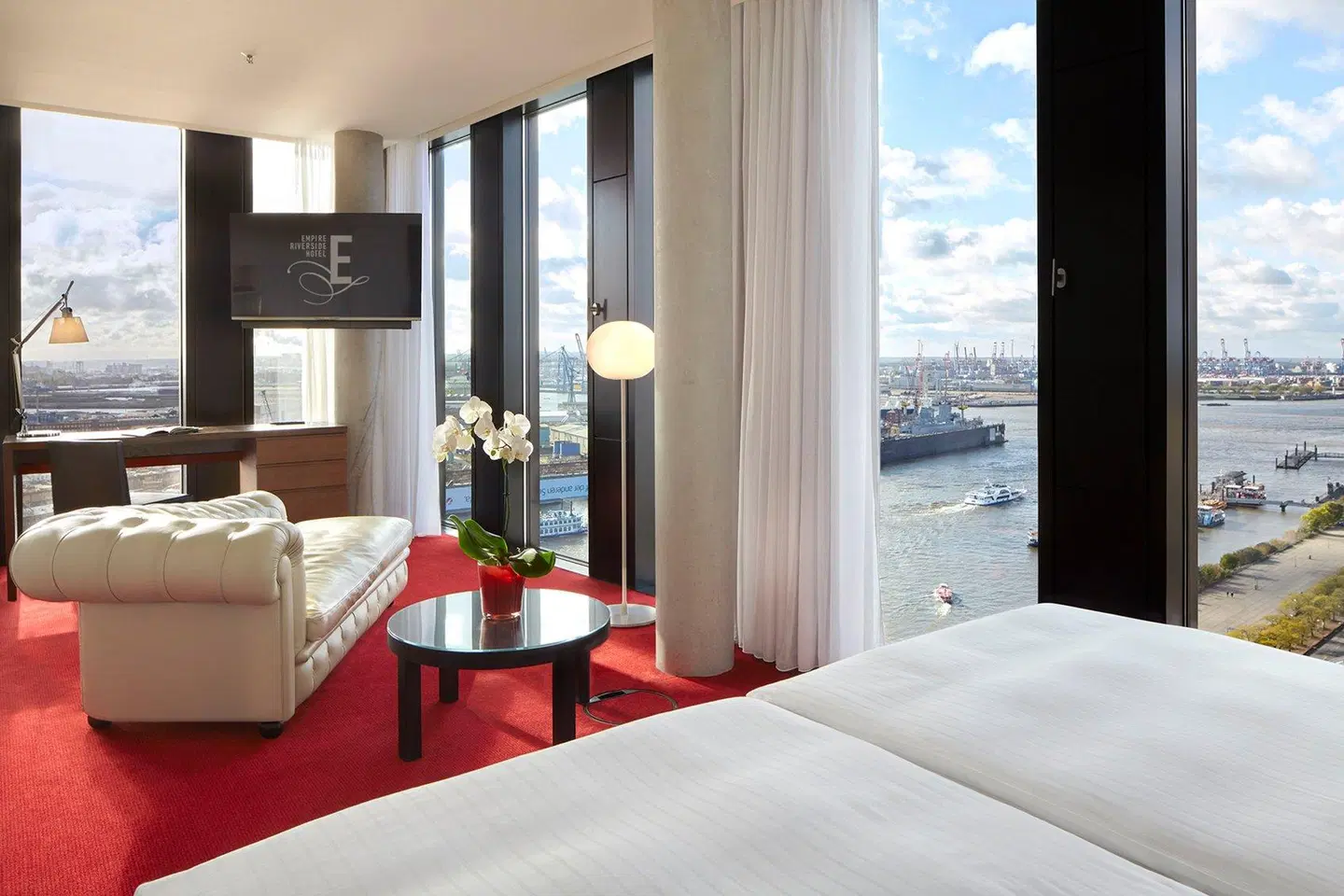 Empire Riverside ROOM_EXAMPLE