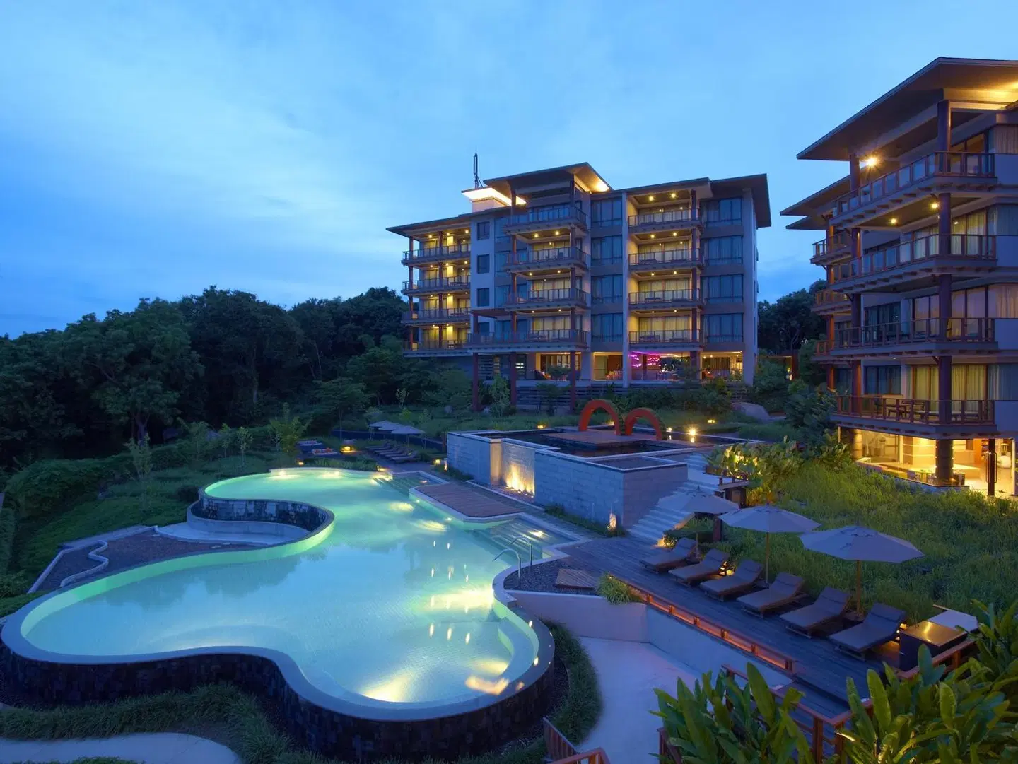 Shasa Resort & Residences EXTERIOR