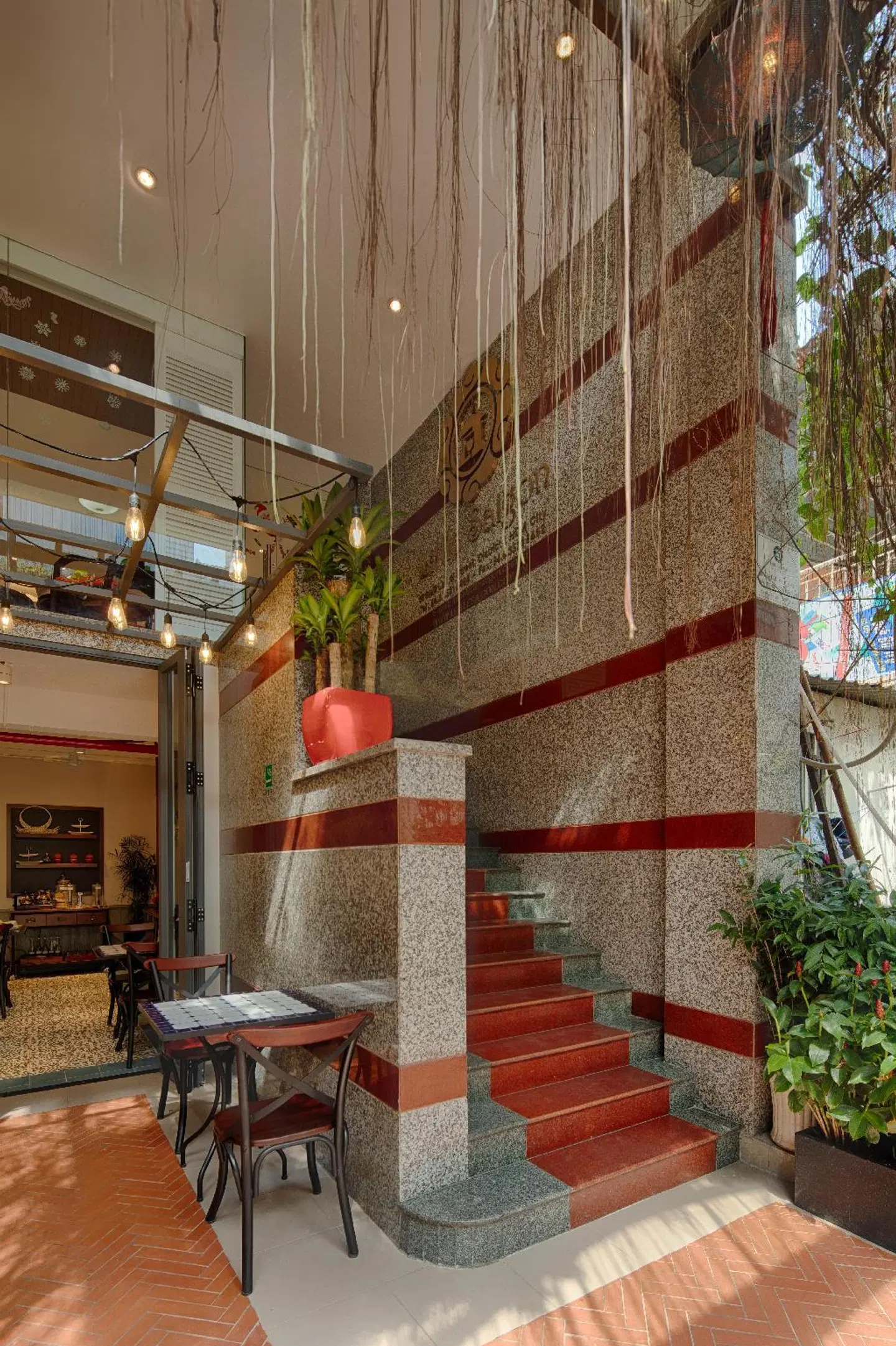 Little Saigon Boutique Hotel EXTERIOR