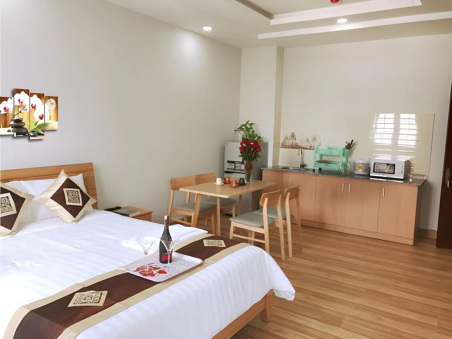 The Lumière Hotel ROOM_EXAMPLE