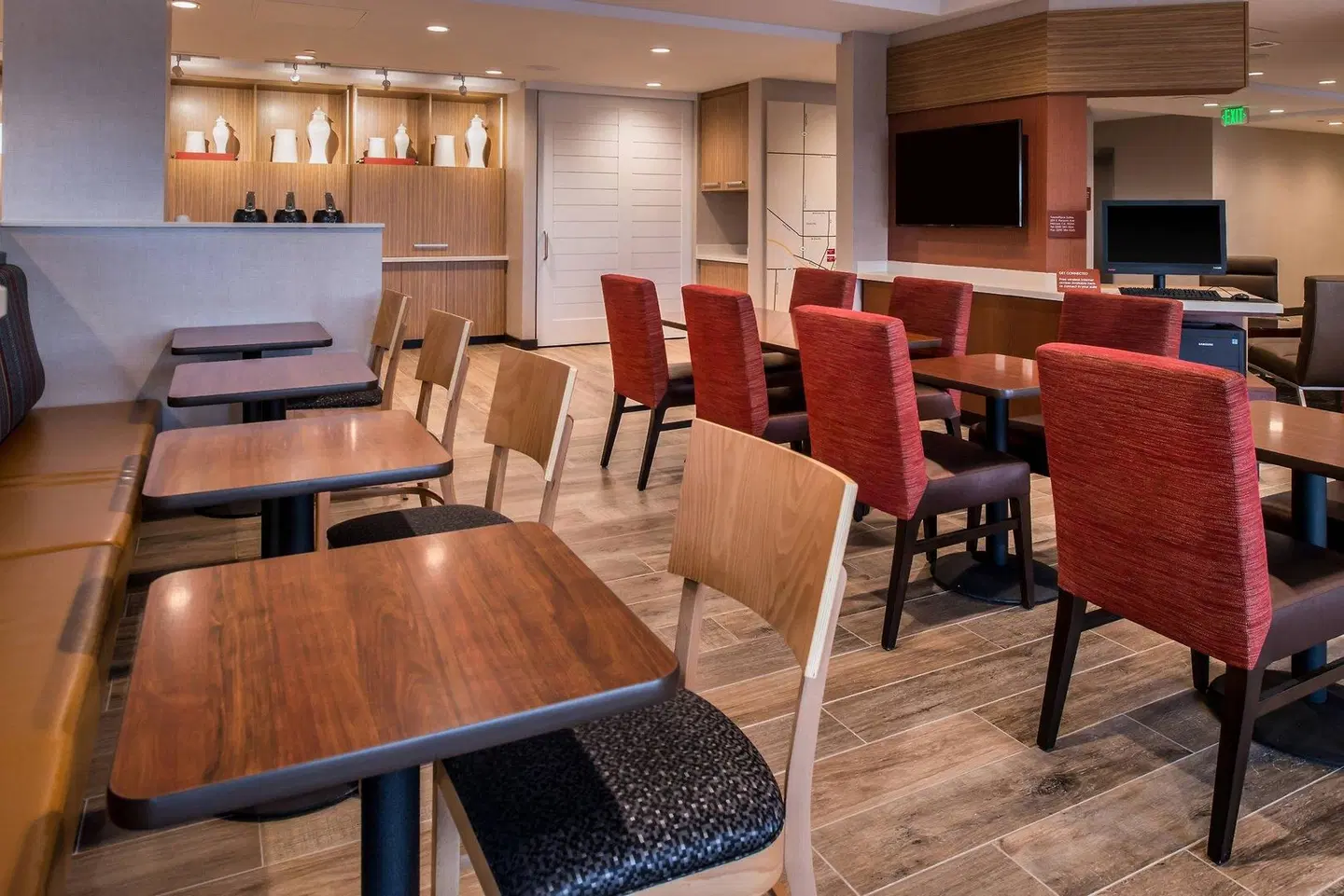 TownePlace Suites by Marriott Merced Bar
