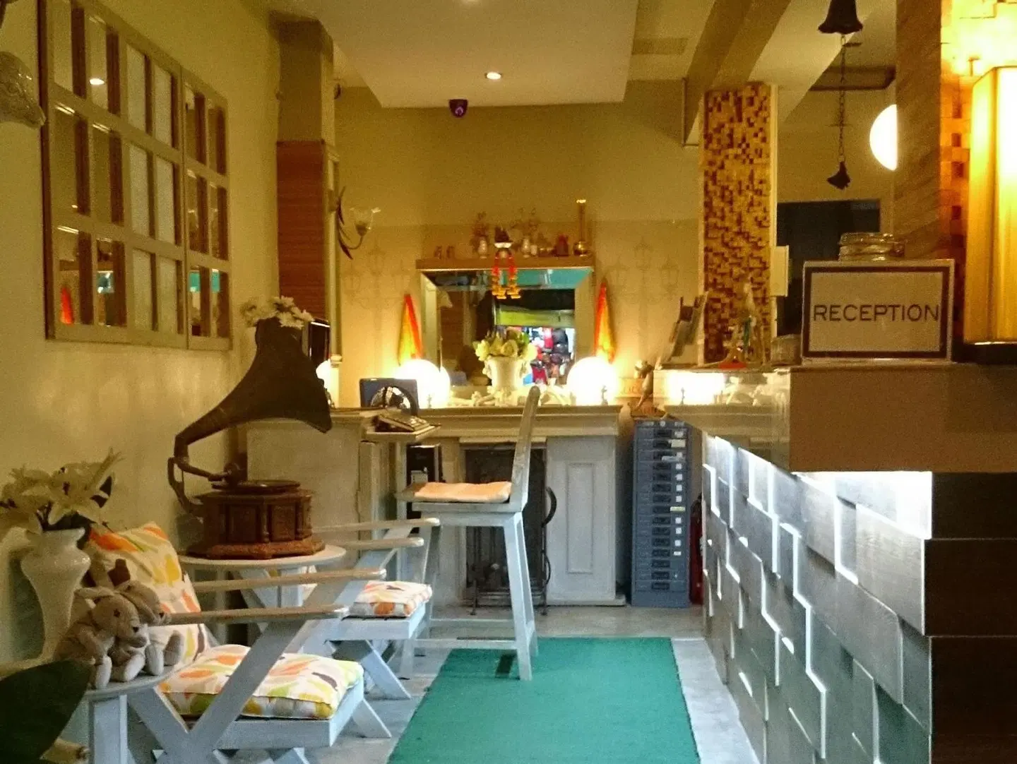 Limburi Hometel Bar