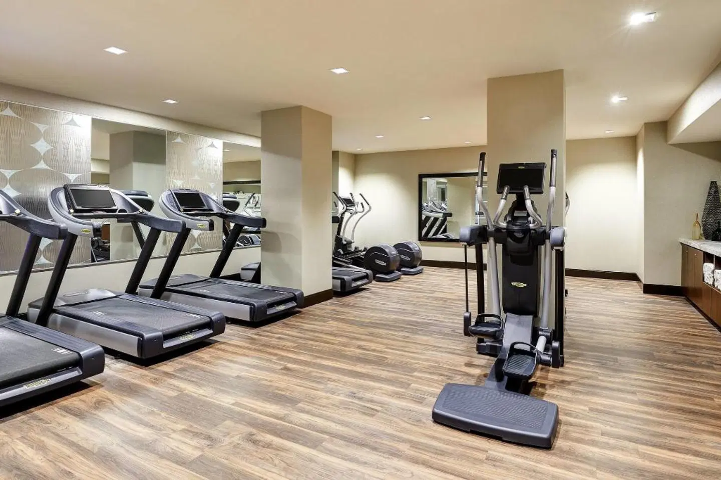 Residence Inn by Marriott Dallas Downtown SPORTS_AND_LEISURE