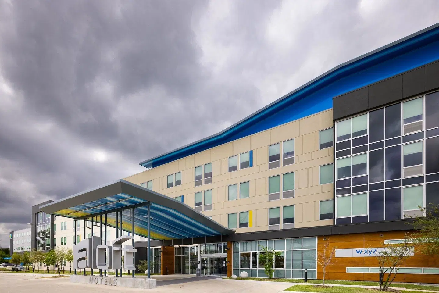 Aloft Austin Airport EXTERIOR