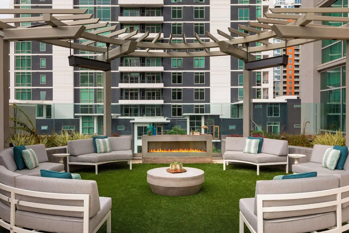 Carte Hotel San Diego Downtown, Curio Collection by Hilton Garten