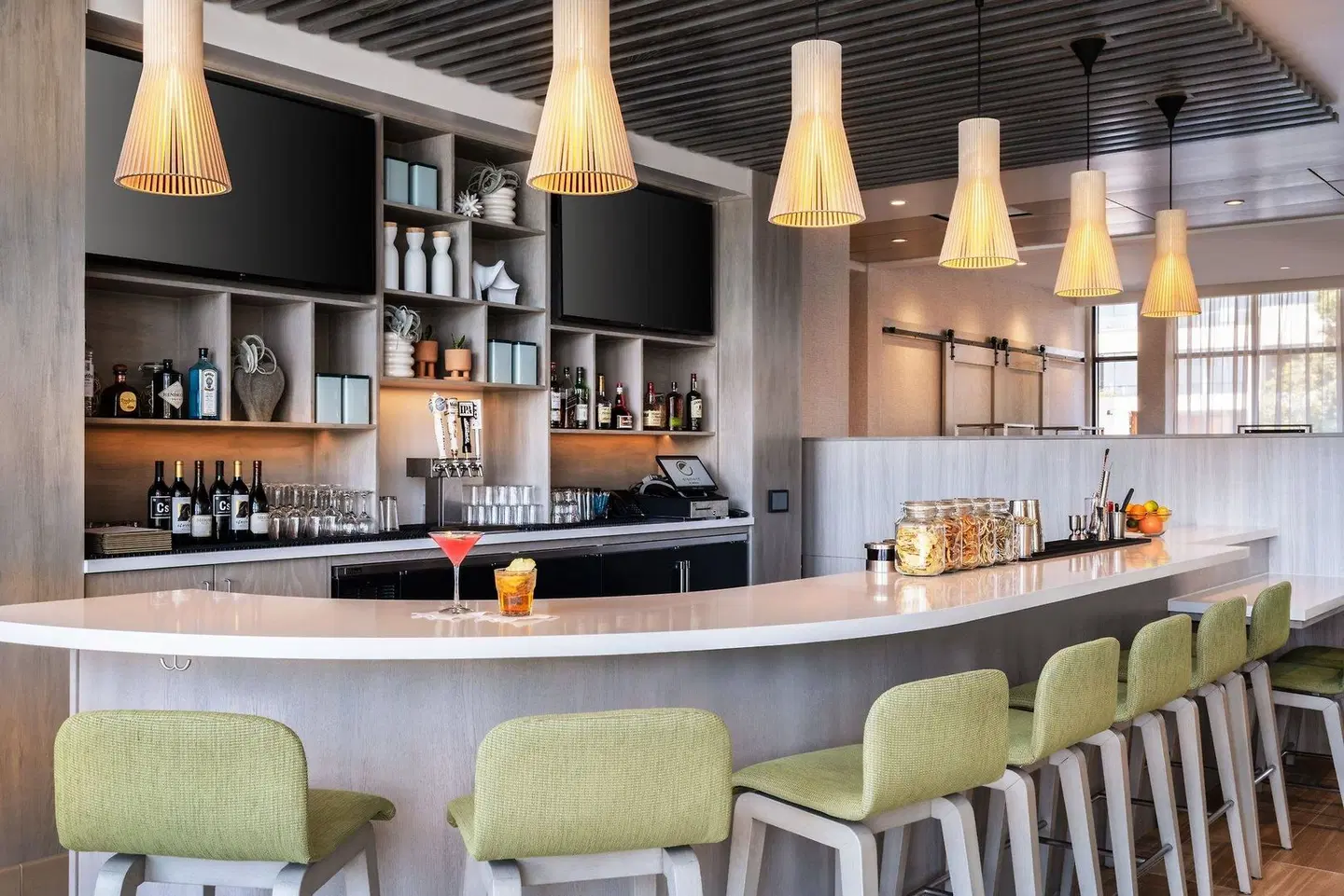 Element San Jose Airport Bar