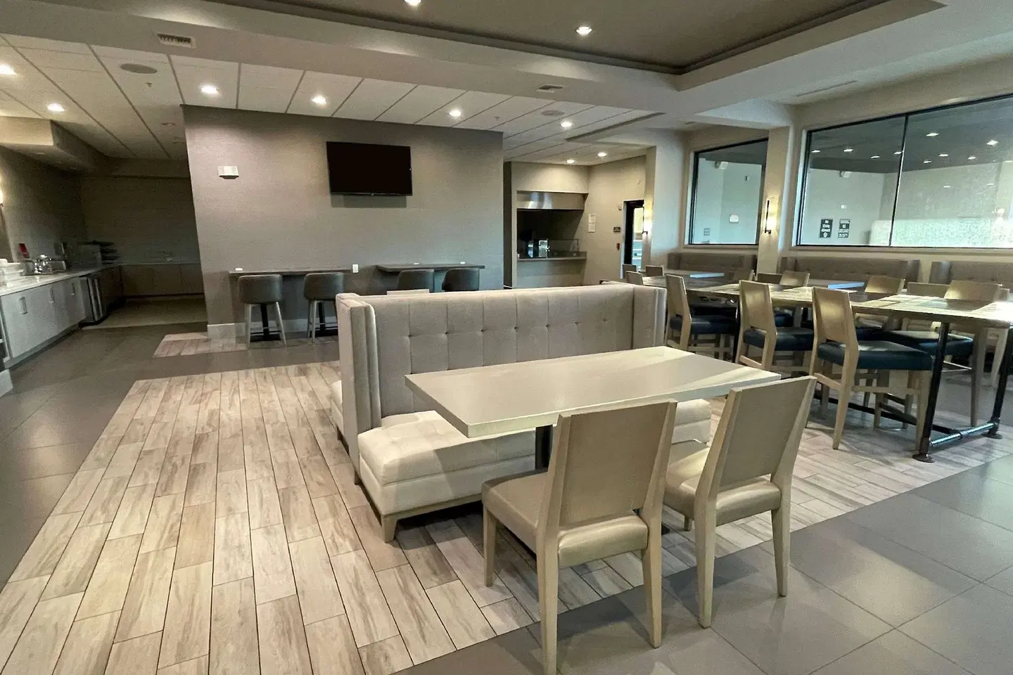 Wyndham Garden Katy LOUNGE_LOBBY