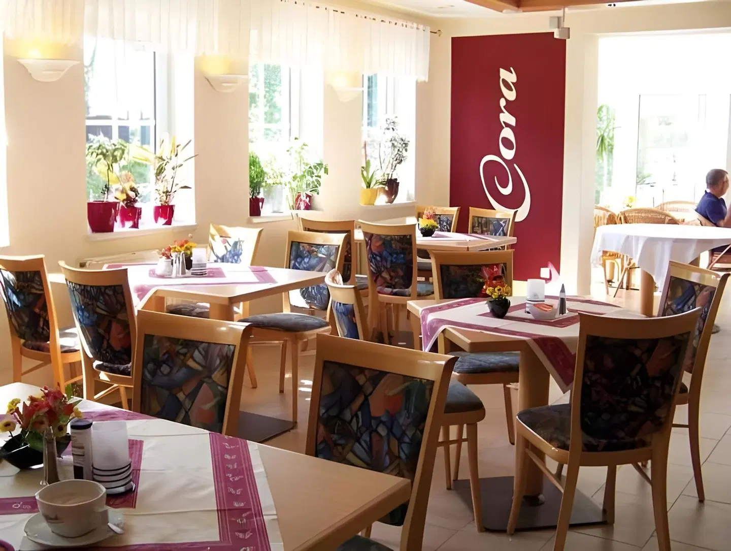 Cora Restaurant