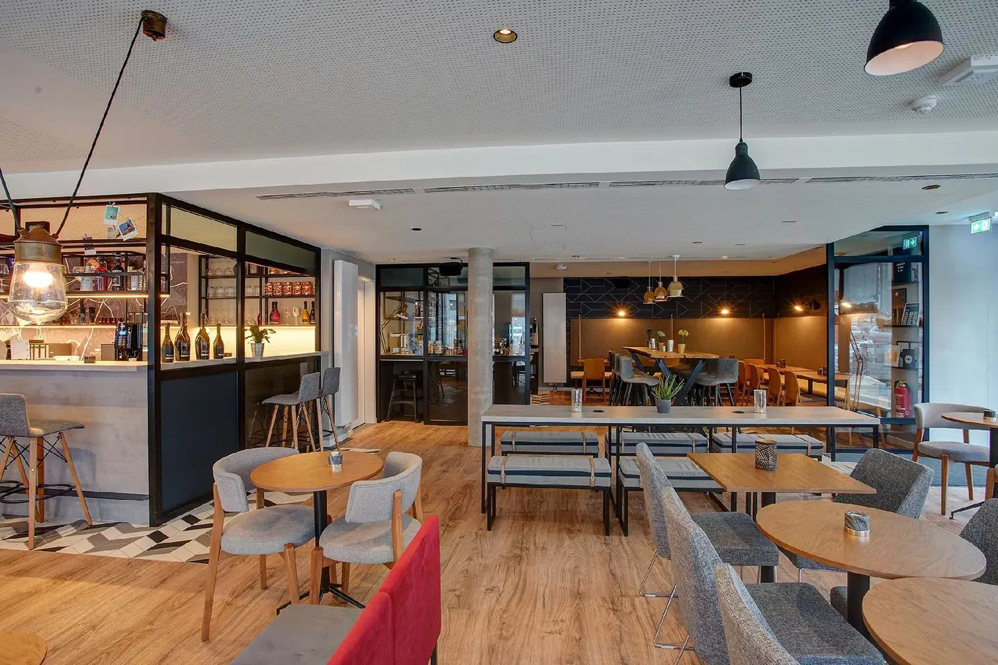 Boutique 125 Hamburg Airport Bar