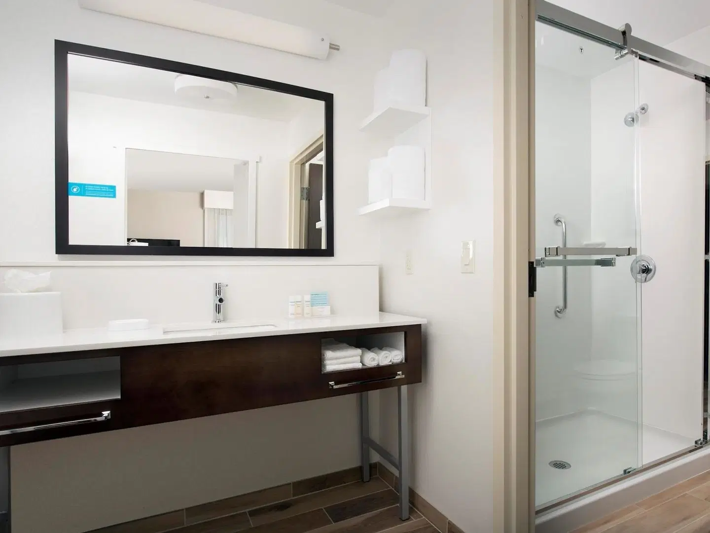 Hampton Inn & Suites San Antonio Lackland AFB SeaWorld Badezimmer
