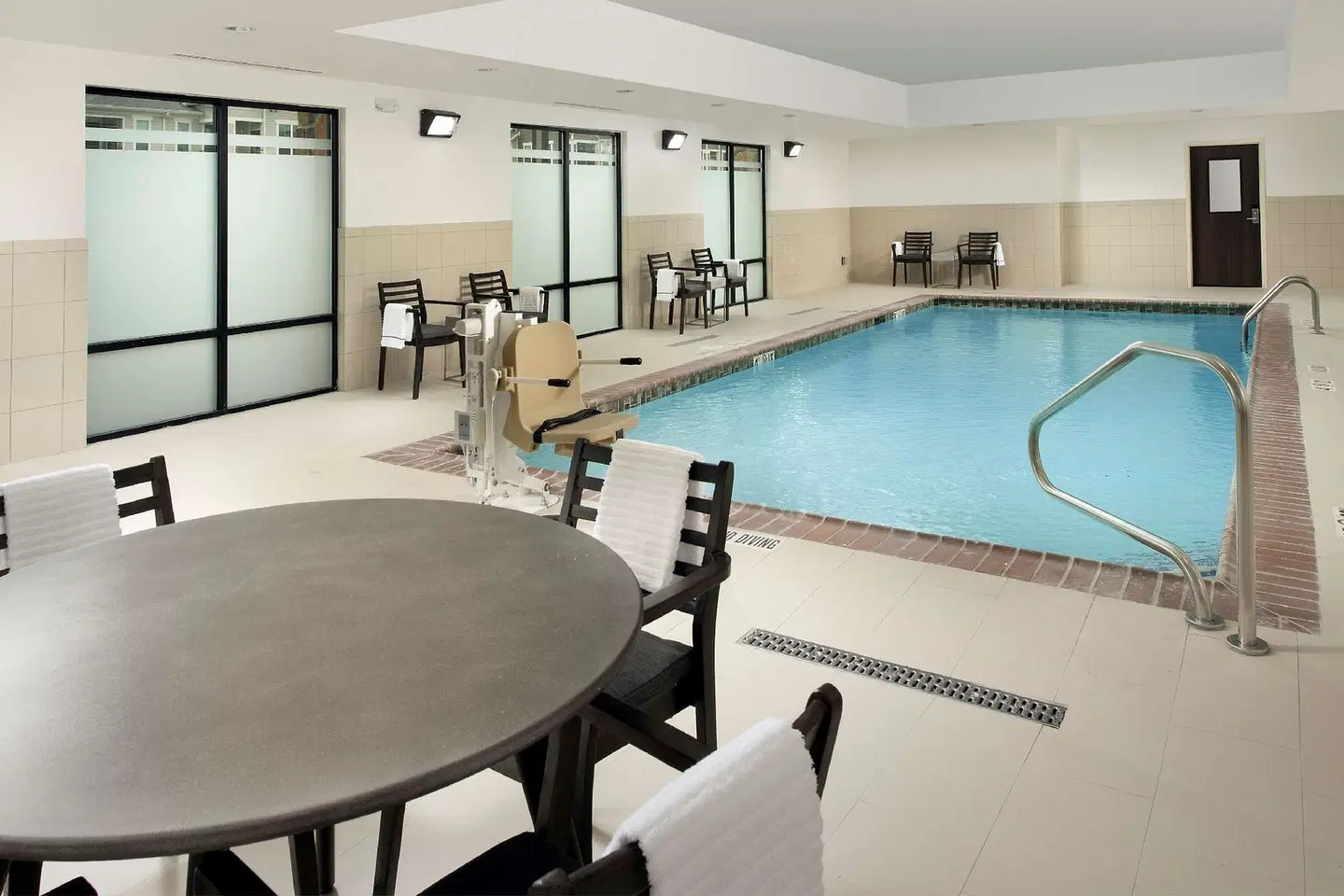 Hampton Inn & Suites San Antonio Lackland AFB SeaWorld Hallenbad
