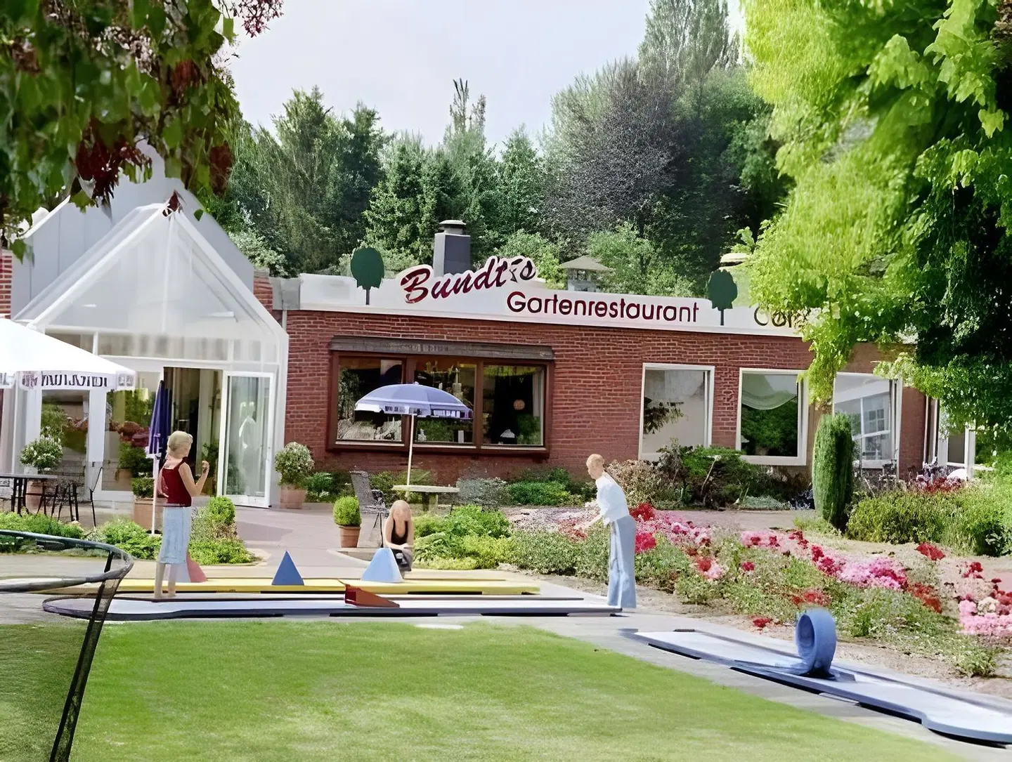 Bundt's Gartenrestaurant EXTERIOR