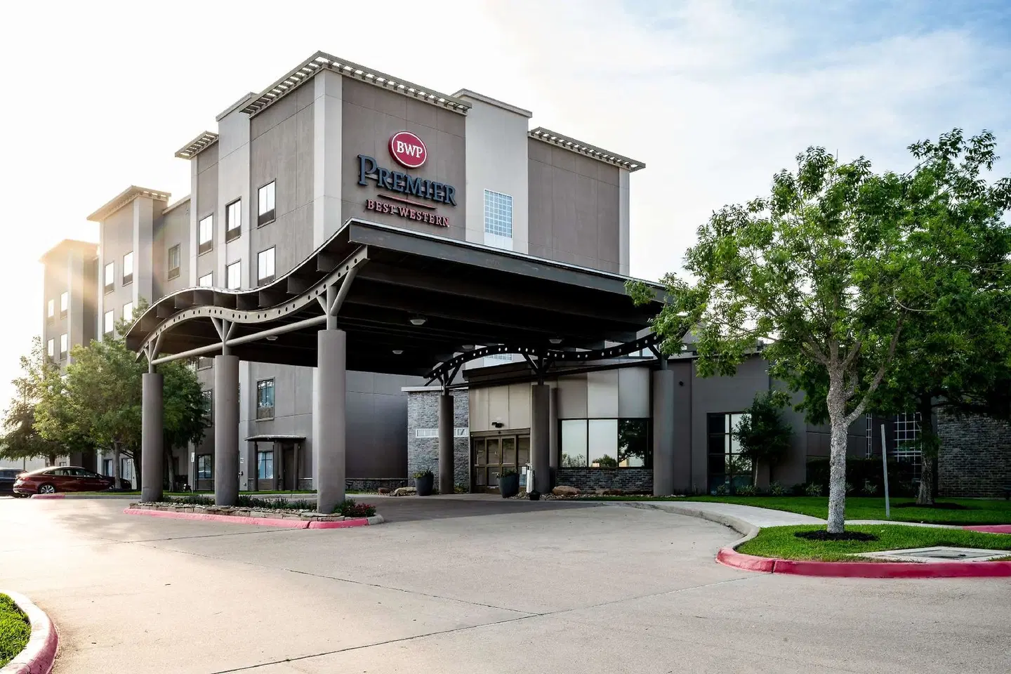 Best Western Premier  Bryan College Station EXTERIOR