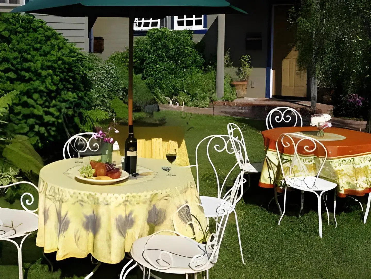 Lavender, A Four Sisters Inn Terrasse