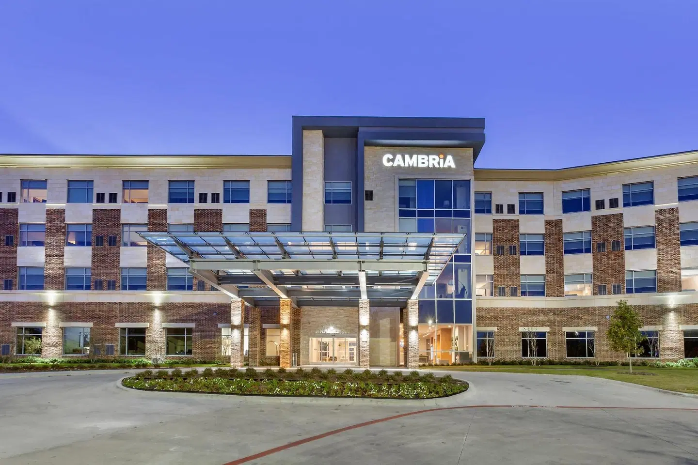 Cambria Hotel Richardson - Dallas EXTERIOR