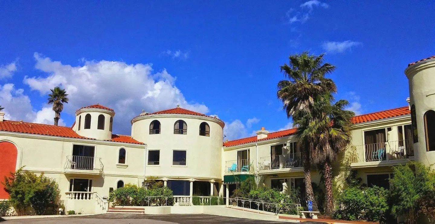 Masterpiece Hotel EXTERIOR