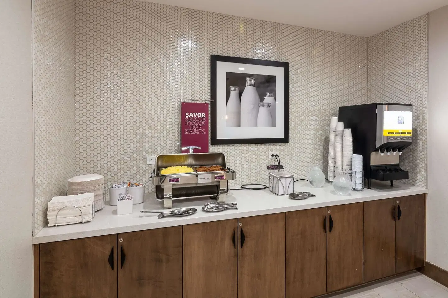Hampton Inn & Suites Dallas East ROOM_EXAMPLE