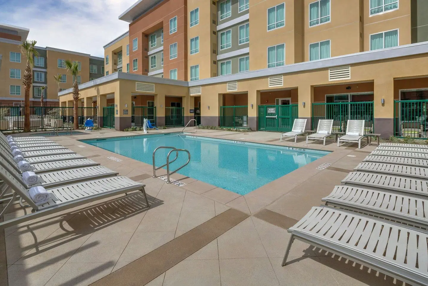 Residence Inn by Marriott Ontario Rancho Cucamonga OUTDOOR_POOL