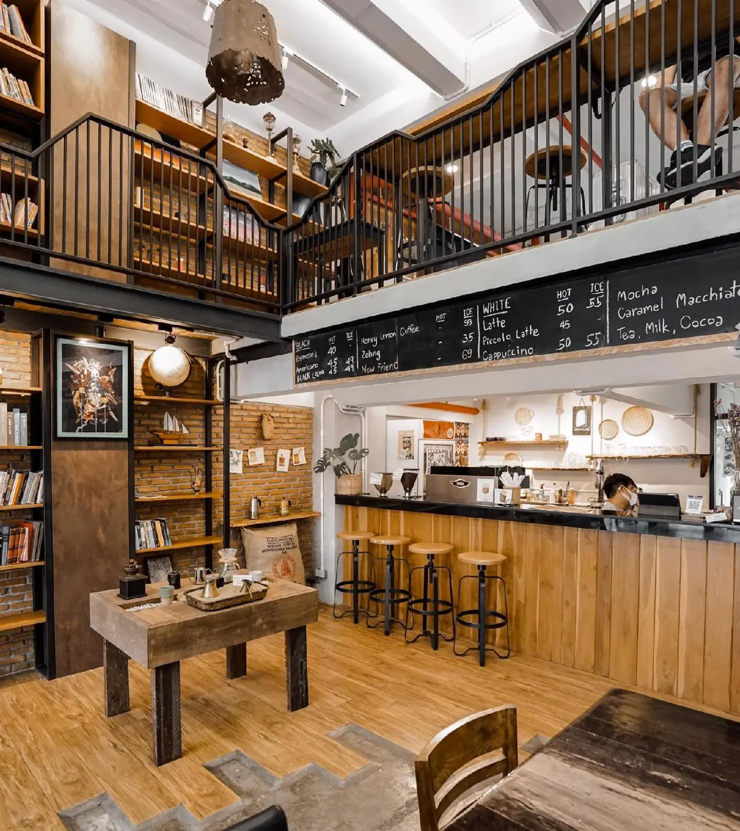 Hobnob Hostel Bar