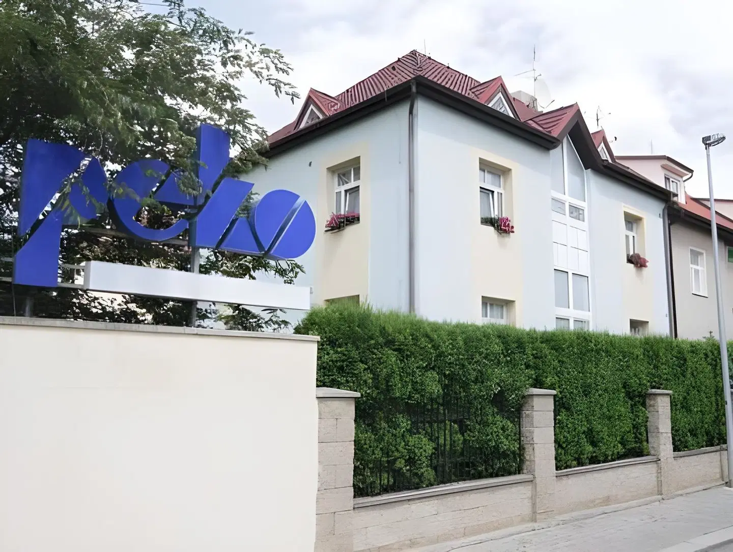 Peko EXTERIOR