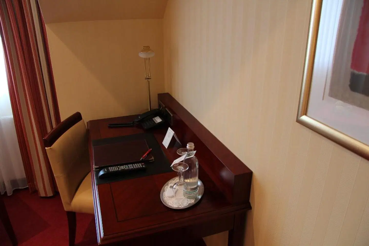 Amaris ROOM_EXAMPLE