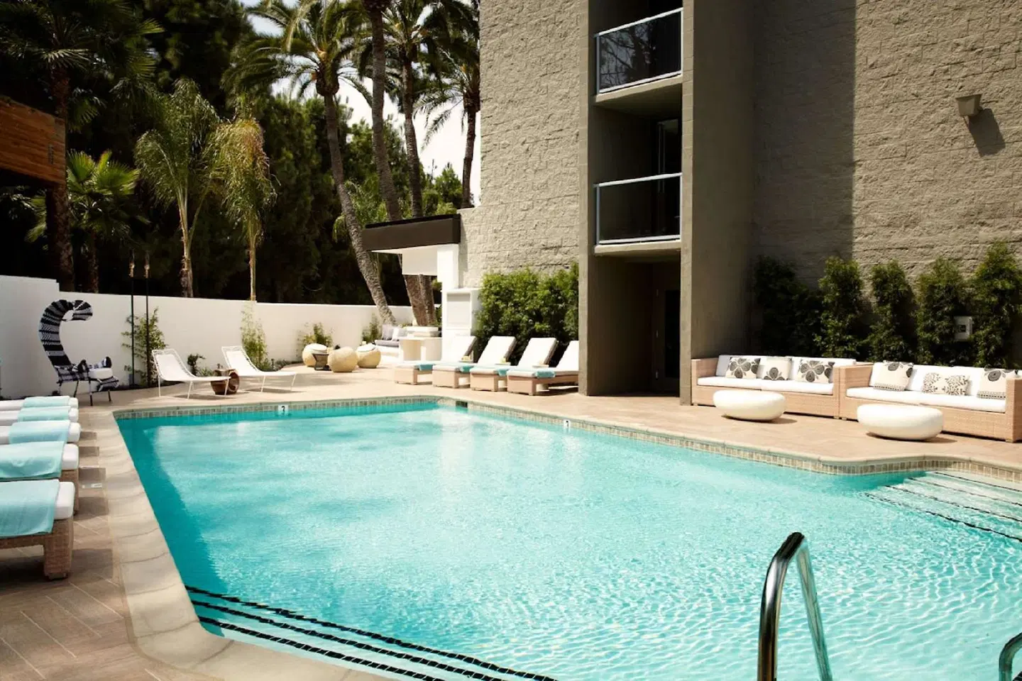 Hotel La Jolla, Curio Collection by Hilton OUTDOOR_POOL