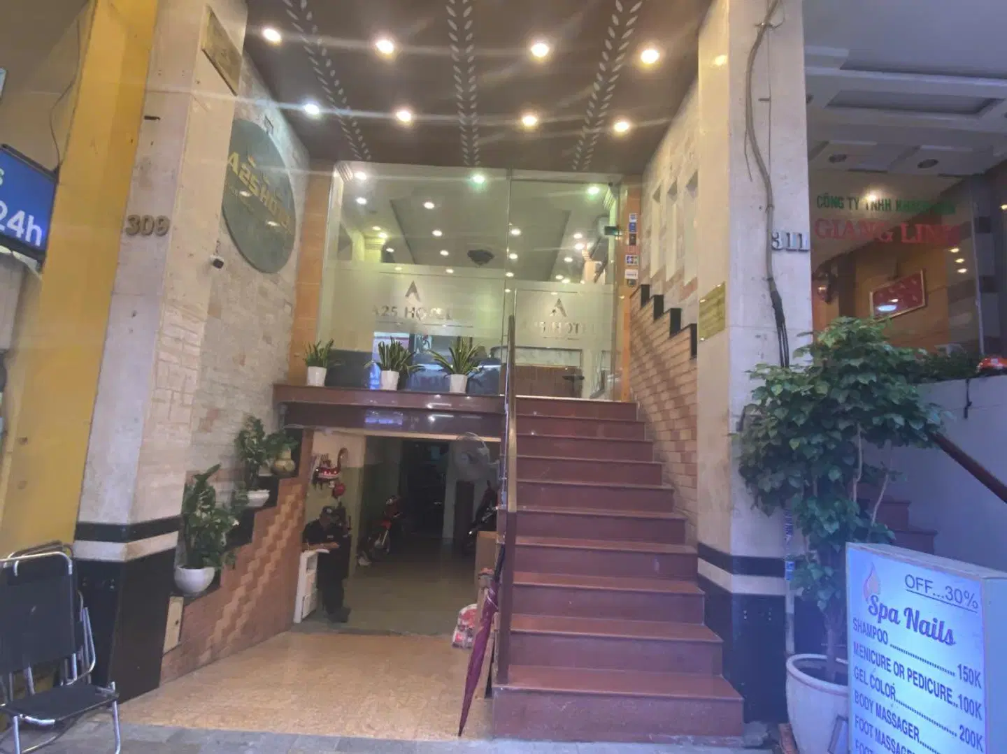 A25 Lý T' Tr'ng LOUNGE_LOBBY