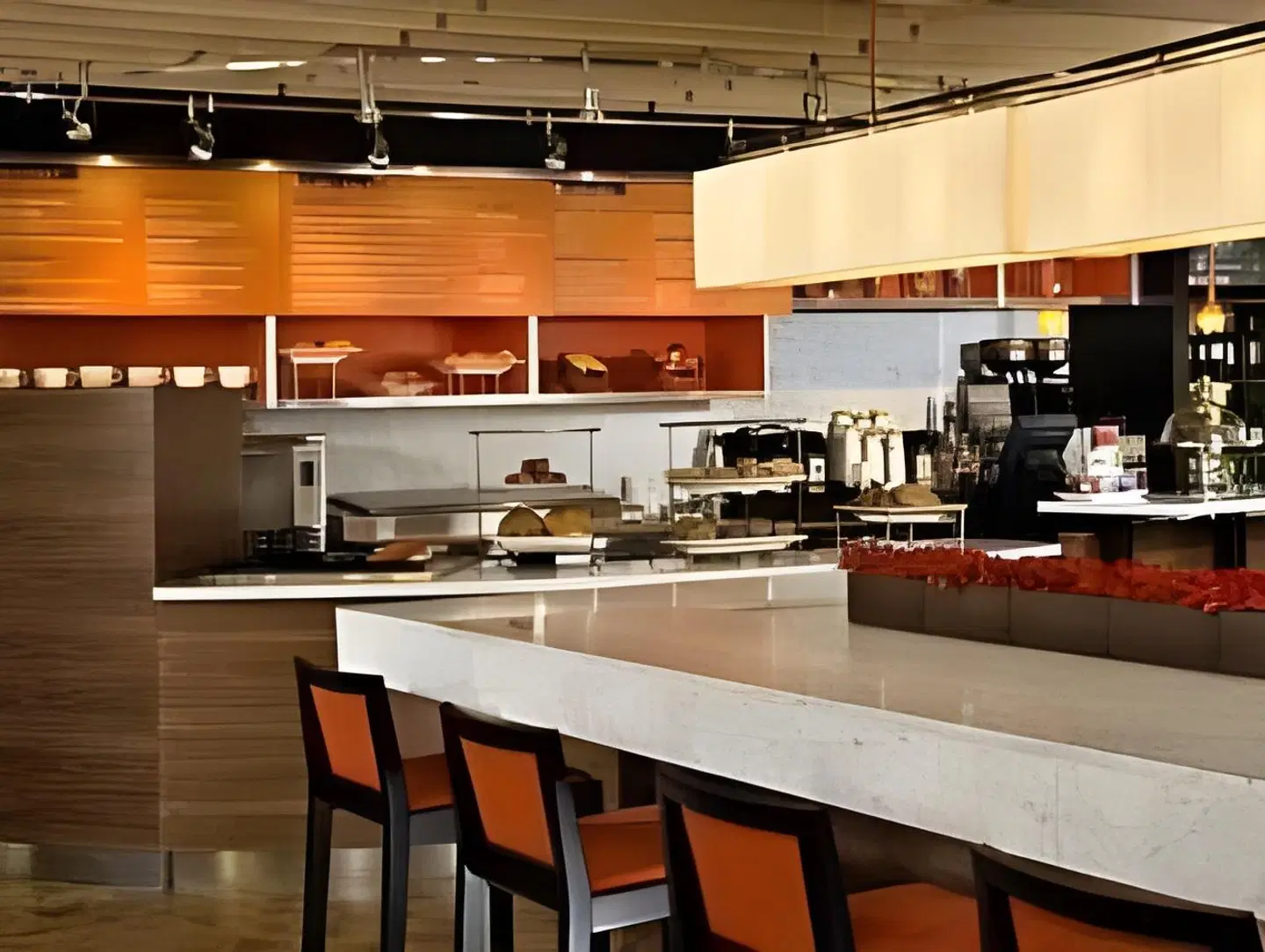 Courtyard by Marriott Lubbock Bar