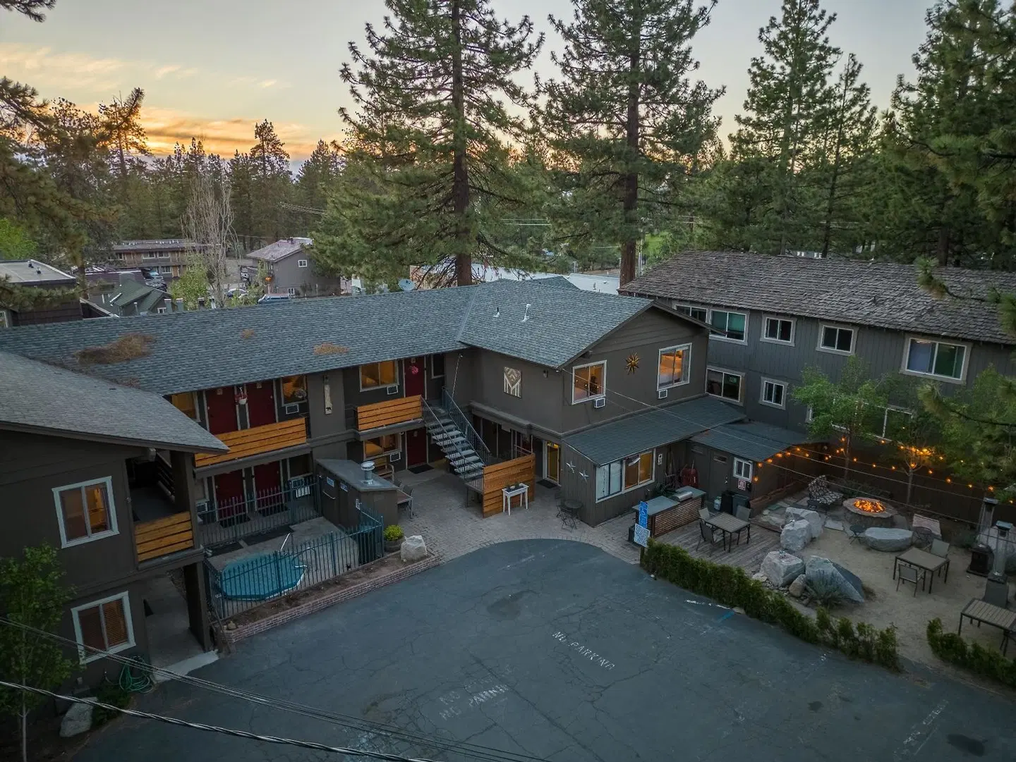 7 Seas Inn at Tahoe EXTERIOR