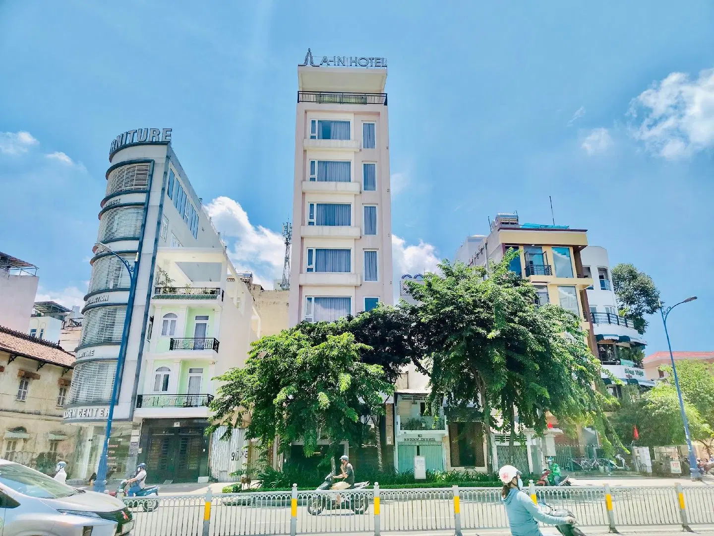 A-In Hotel Riverside EXTERIOR