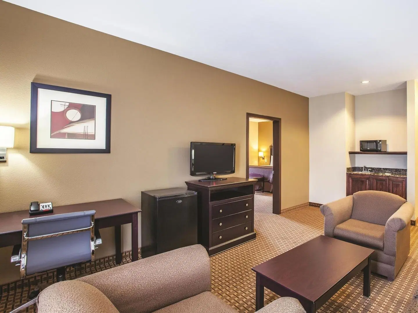 La Quinta Inn & Suites by Wyndham Hillsboro ROOM_EXAMPLE